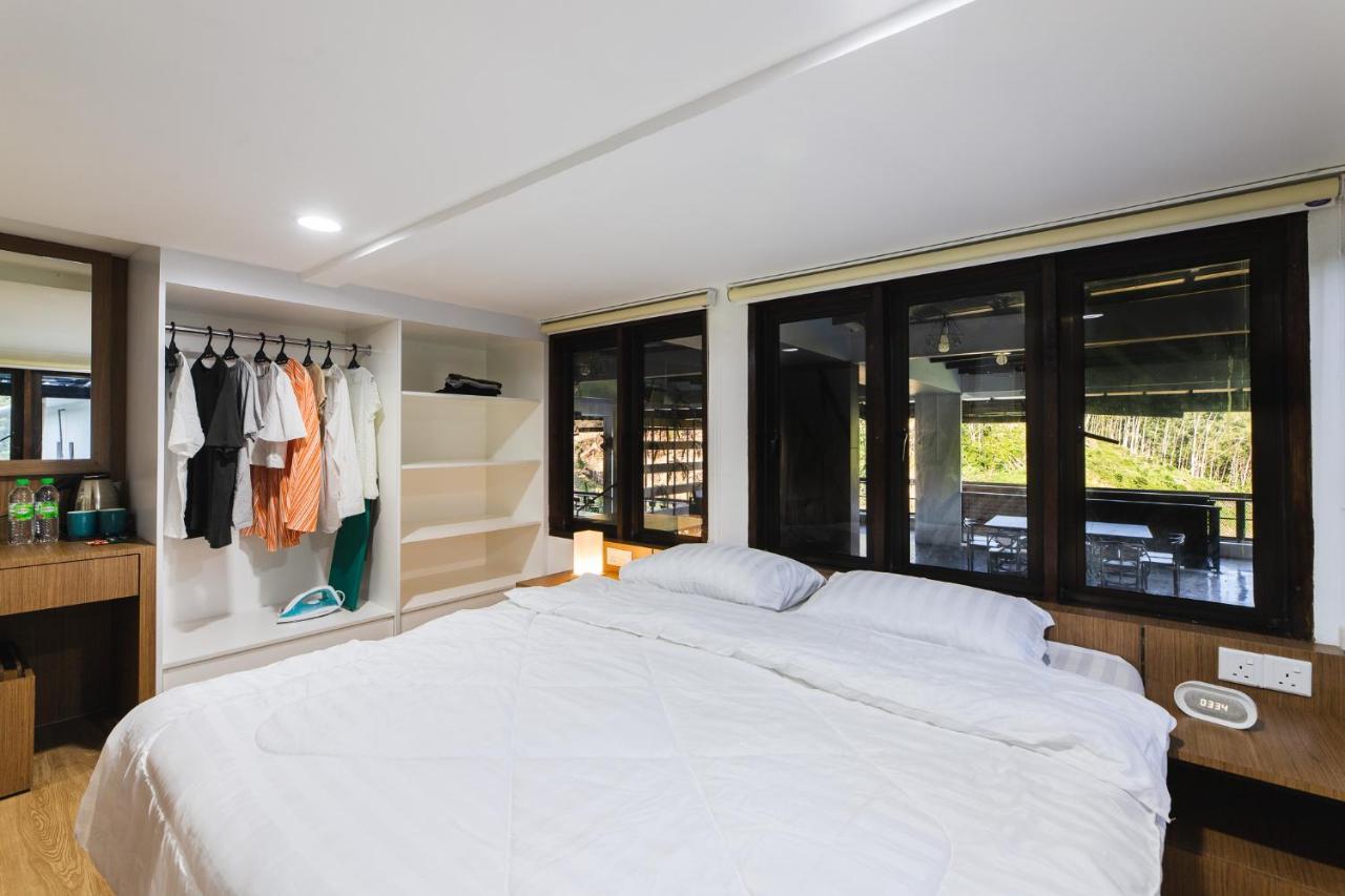 Ellin Forest Karaoke & Pool Resort Bukit Tinggi Бентонг Экстерьер фото