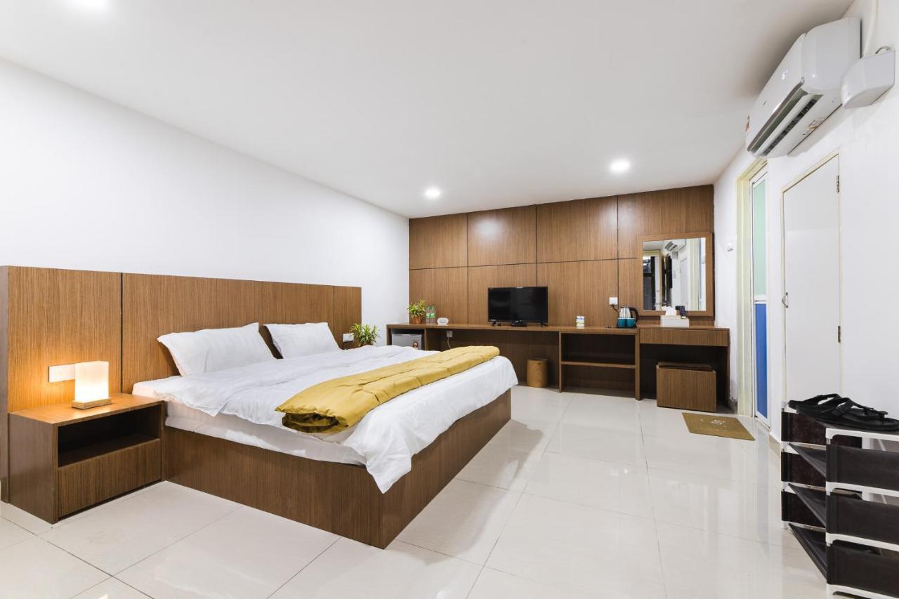 Ellin Forest Karaoke & Pool Resort Bukit Tinggi Бентонг Экстерьер фото